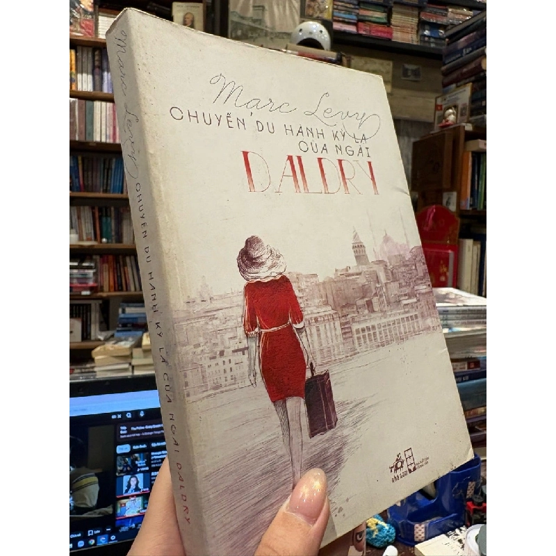 Chuyến du hành kì lạ của ngài Daldry - Marc Levy 332412