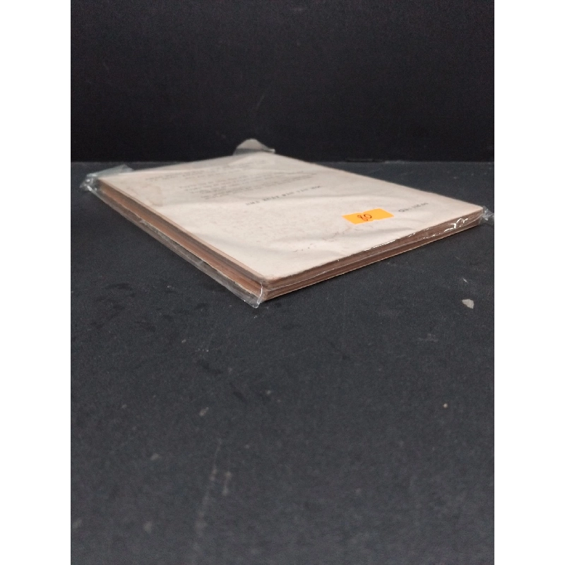 Kịch Etsylo mới 70% bẩn bìa, ố vàng, có chữ ký, rách gáy 1984 HCM2110 Emile Chambry VĂN HỌC 917595