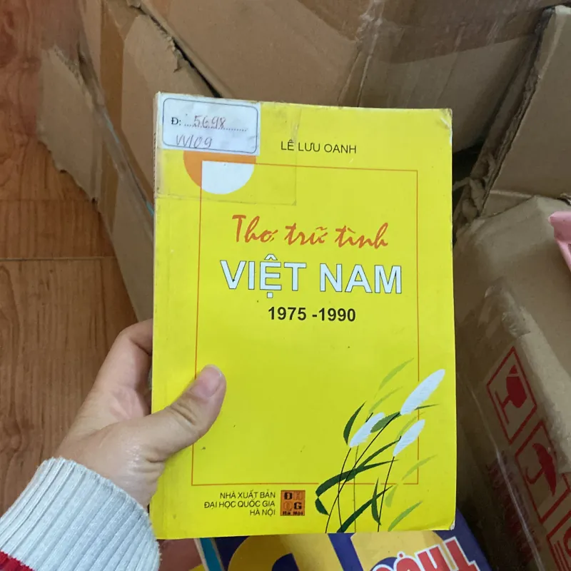 Thơ trữ tình Việt Nam 1975-1990 ( Lê Lưu Oanh) 753287