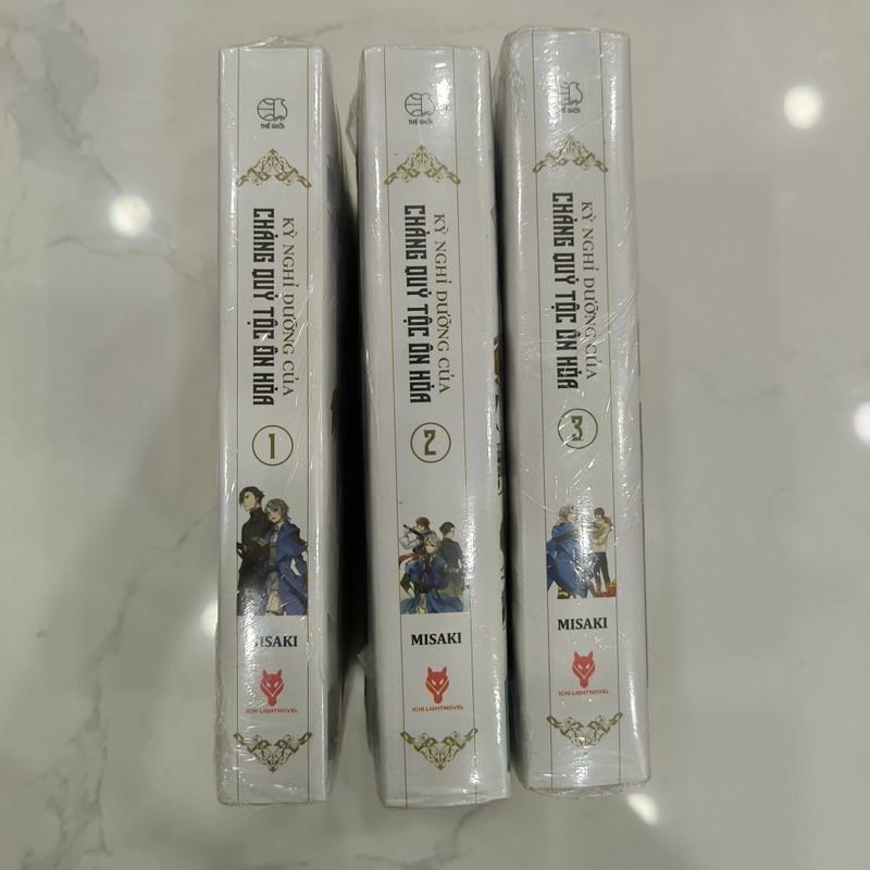 Kỳ nghỉ dưỡng của chàng quý tộc ôn hoà - Bộ 3 tập - Nguyên seal - Giá gốc 434,000 273421