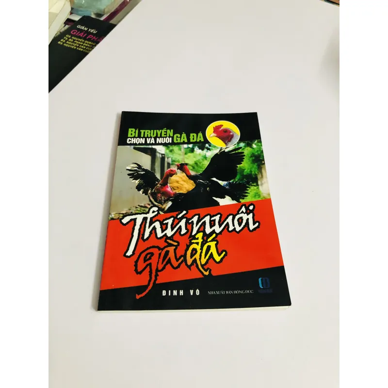 BÍ TRUYỀN CHỌN VÀ NUÔI GÀ ĐÁ  726853