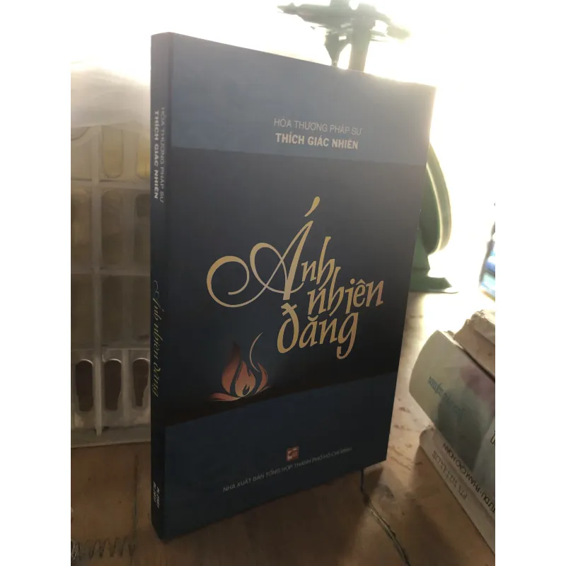 Ánh nhiên đăng 1000592