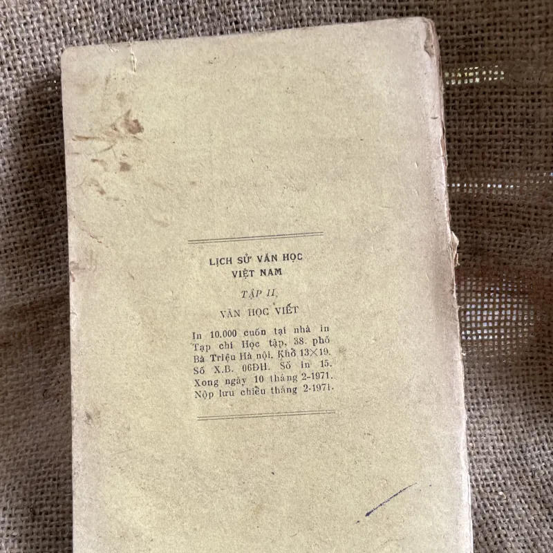 Lịch sử văn học Việt Nam - tập 2 Văn học Viết  933589