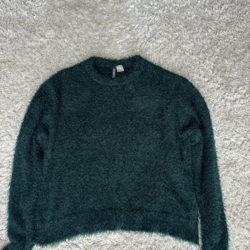 Áo len lồn thỏ HM size XS màu xanh lá  937268