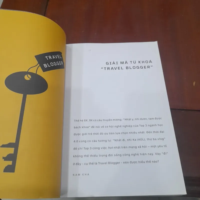 Hướng nghiệp 4.0 - TRAVEL BLOGGER 740215