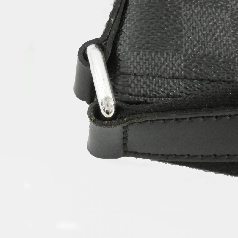 Túi đeo vai Louis Vuitton Damier Graphite Mick GM N41105 - Hàng hiệu Chính hãng 768693