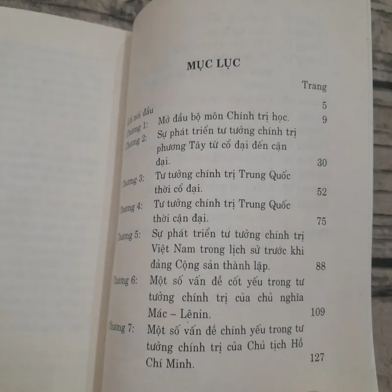 Nhập môn Chính trị học. Tiến sỹ Nguyễn Quốc Tuấn 697320