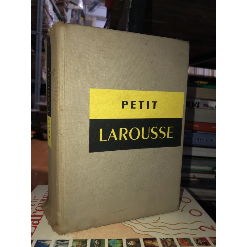 Petit larousse  799910