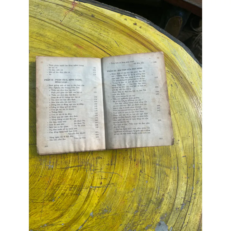 COMBO ĐỒNG DAO VIỆT NAM- PHÊ BÌNH BÌNH LUẬN VĂN HỌC CA DAO - DÂN CA TỤC NGỮ VÈ 733129