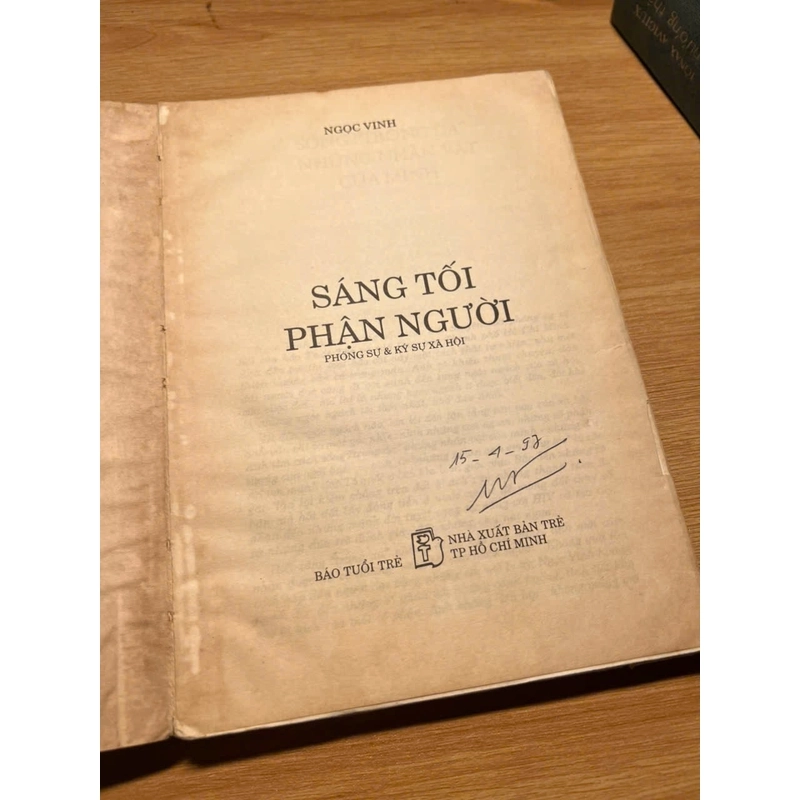 SÁNG TỐI PHẬN NGƯỜI 453485