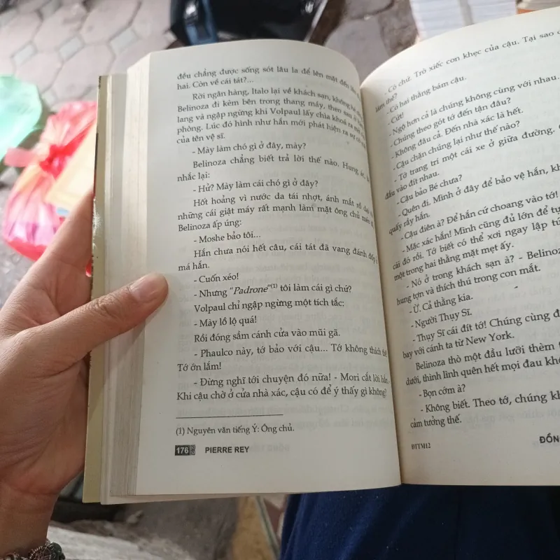 Đồng Tiền Thấm Máu - Pierre Rey 799619