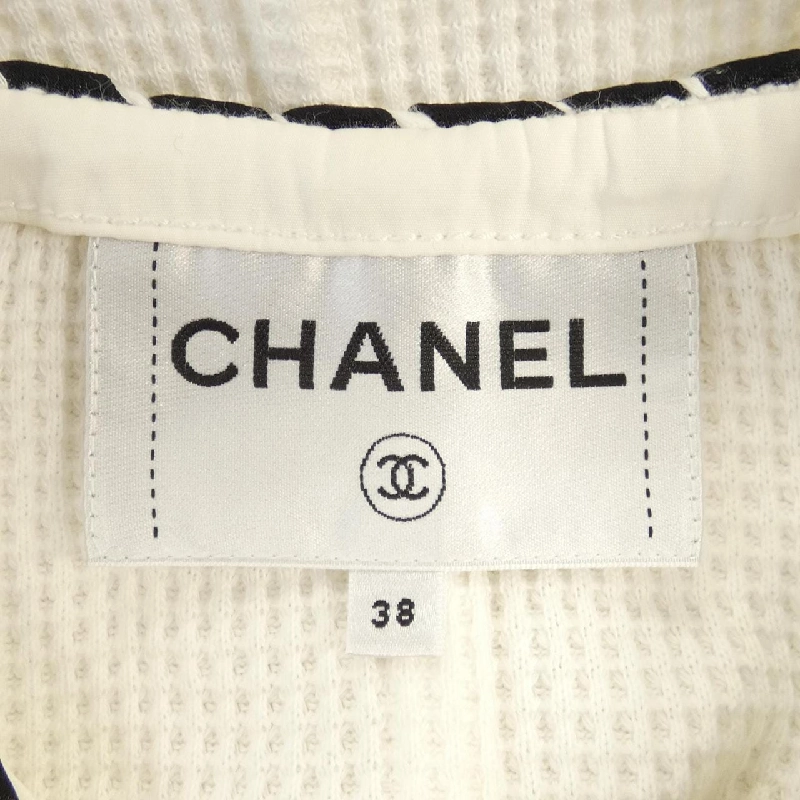 Áo khoác không cổ CHANEL 636606