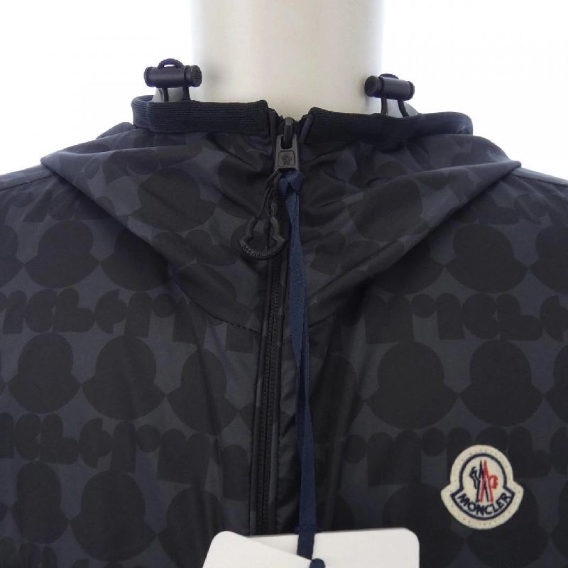 Áo khoác MONCLER - Hàng hiệu Authentic 902886