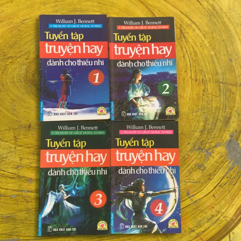 TUYỂN TẬP TRUYỆN HAY DÀNH CHO THIẾU NHI ( 4 tập )- WILLIAM J. BENNETT 790761