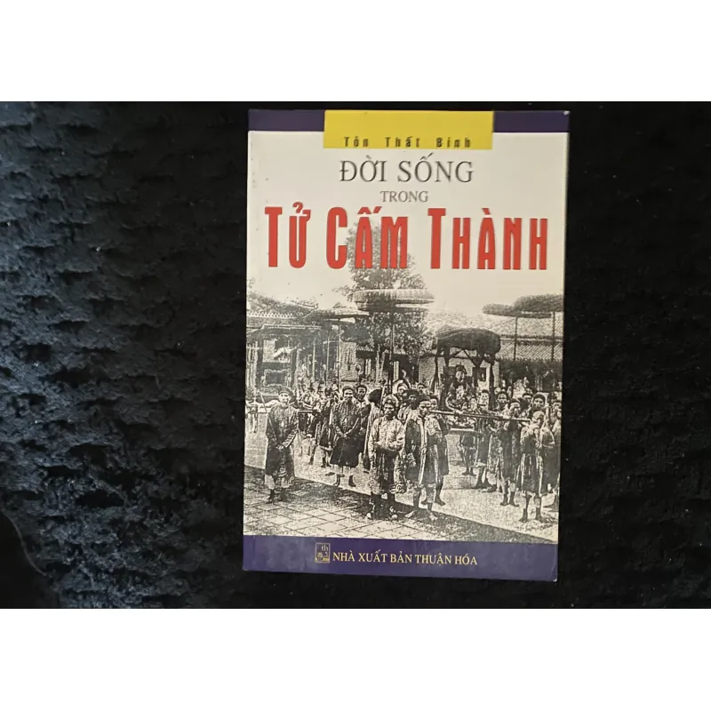 Đời sống trong tử cấm thành  1005168