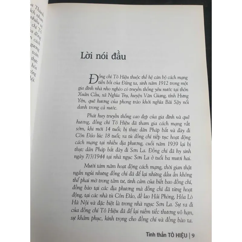 Sách Tình Thần Tô Hiệu - Nhân vật lịch sử Việt Nam 694416