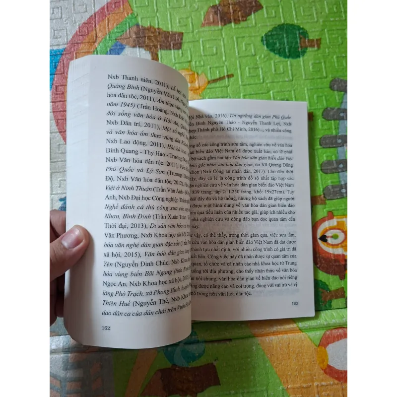 Văn hóa dân gian biển đảo Việt Nam - Hệ thống và giá trị tập 2 981530