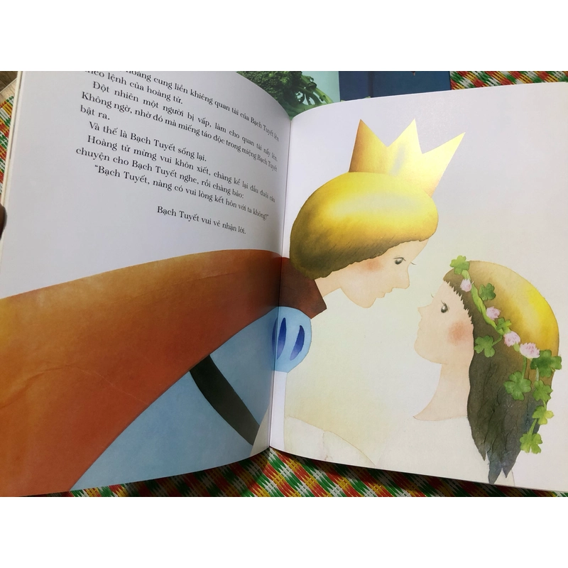 Truyện tranh thiếu nhi - Nàng bạch tuyết và bảy chú lùn( mới 100% bìa 48k) 461190