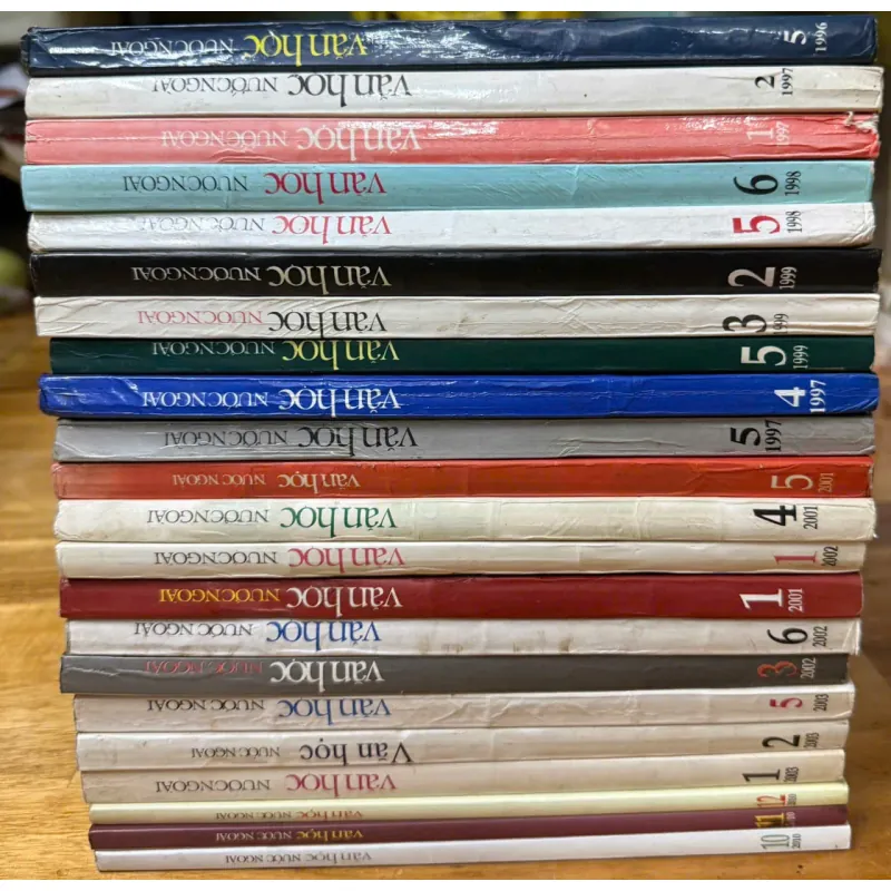 22 cuốn tạp chí văn học nước ngoài không trùng 574552