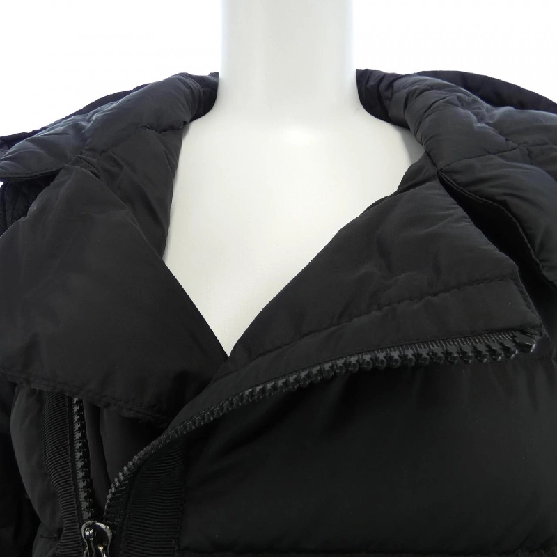 Áo khoác lông vũ MONCLER 641904