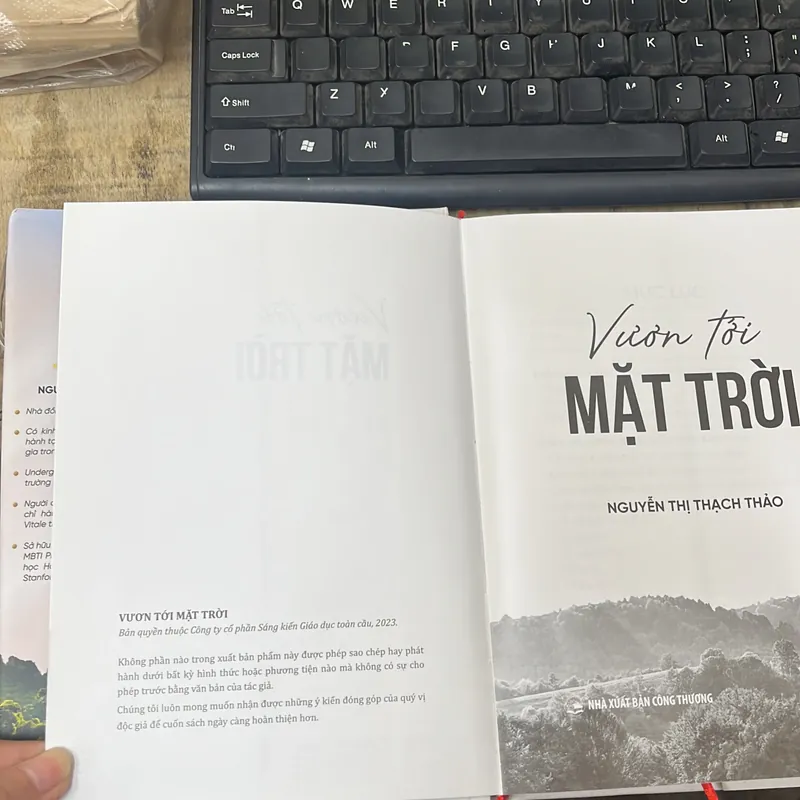 Vươn tới mặt trời  557278