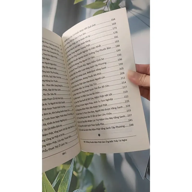 Những Chuyện Niệm Phật Mắt Thấy Tai Nghe - Lâm Khán Trị 928503