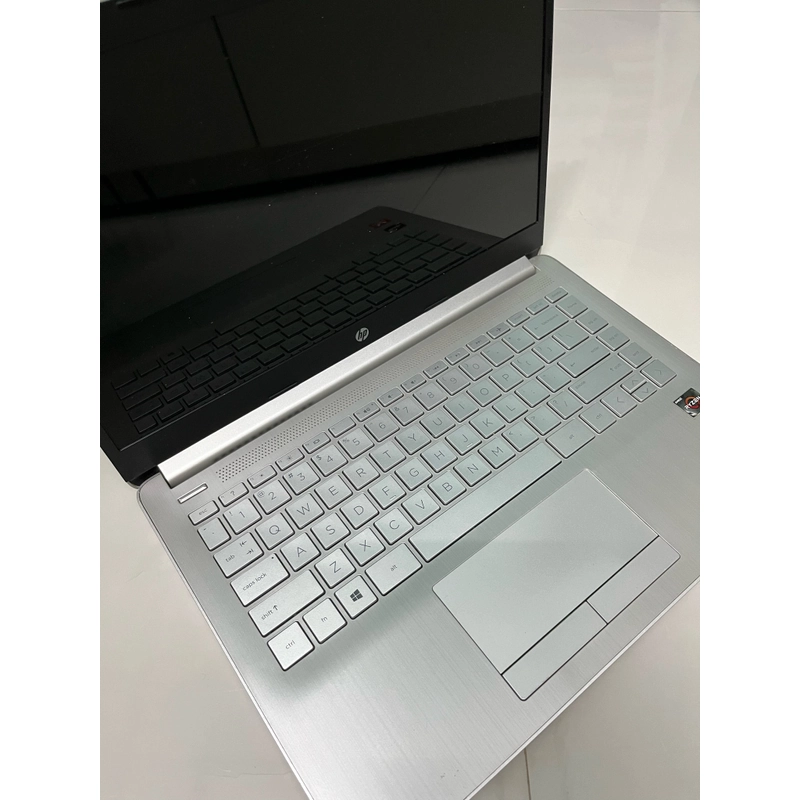 may tinh xach tay HP 496129
