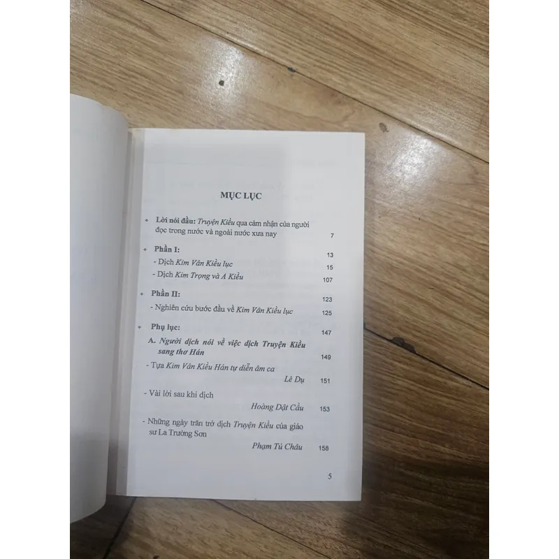 Dịch và nghiên cứu Kim Vân Kiều LỤC
45k 553270