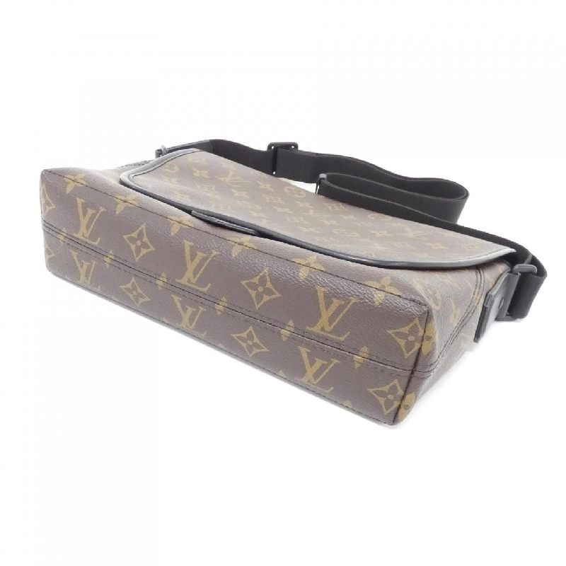 Túi đeo chéo Louis Vuitton Monogram Macassar Magnetic M45557 611518