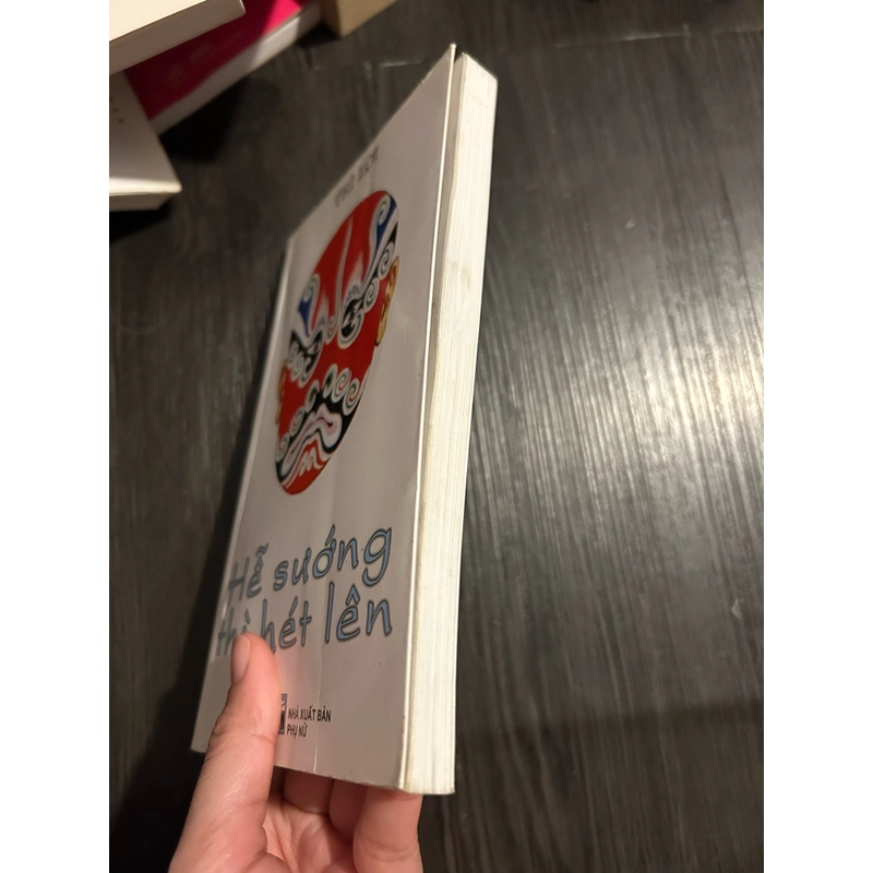 Hễ sướng thì hét lên 358680