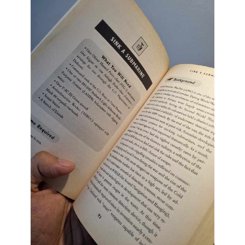 DON'T TRY THIS AT HOME : How To Win A Sumo Watch, Catch a Great White Shark, Start an Indepentdent Nation and Other Extraordinary Feats (For Ordinary People) - Hunter S. Fulghum 193755