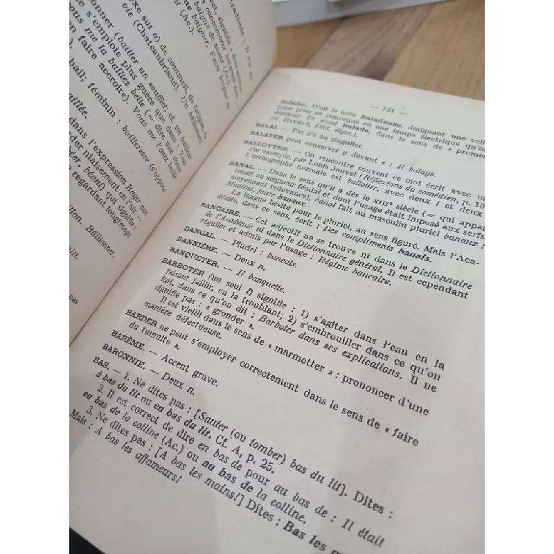 Dictionnaire des difficultés grammaticales et lexicologiques - Joseph Hanse 561219