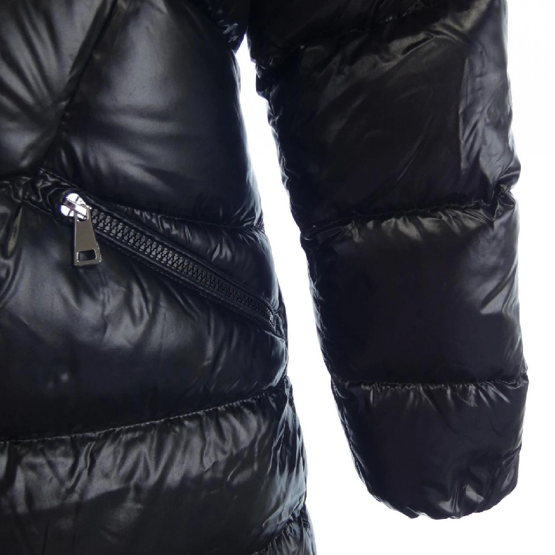 Áo khoác lông vũ MONCLER 640924