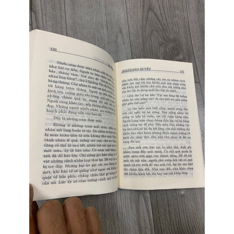Người đào huyệt - nguyễn sĩ hồng. 1a4 509033