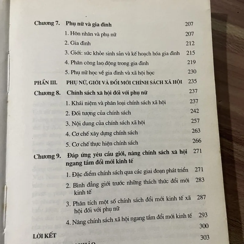 TRẦN THI VÂN AN- LÊ NGỌC HÙNG-   PHỤ NỮ GIỚI VÀ PHÁT TRIỂN 748003