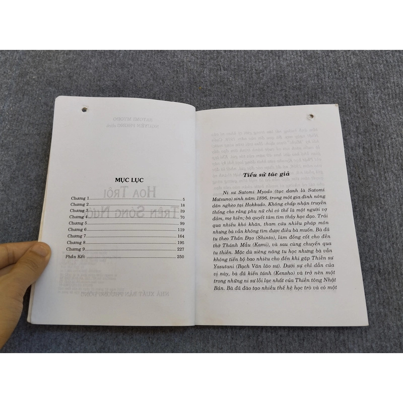 HOA TRÔI TRÊN SÓNG NƯỚC 485355