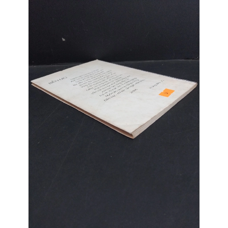 Thơ tình Hoàng Minh Vũ mới 80% bẩn bìa, ố, tróc gáy nhẹ, có chữ ký tác giả 1999 HCM1001 Hoàng Minh Vũ VĂN HỌC 918317