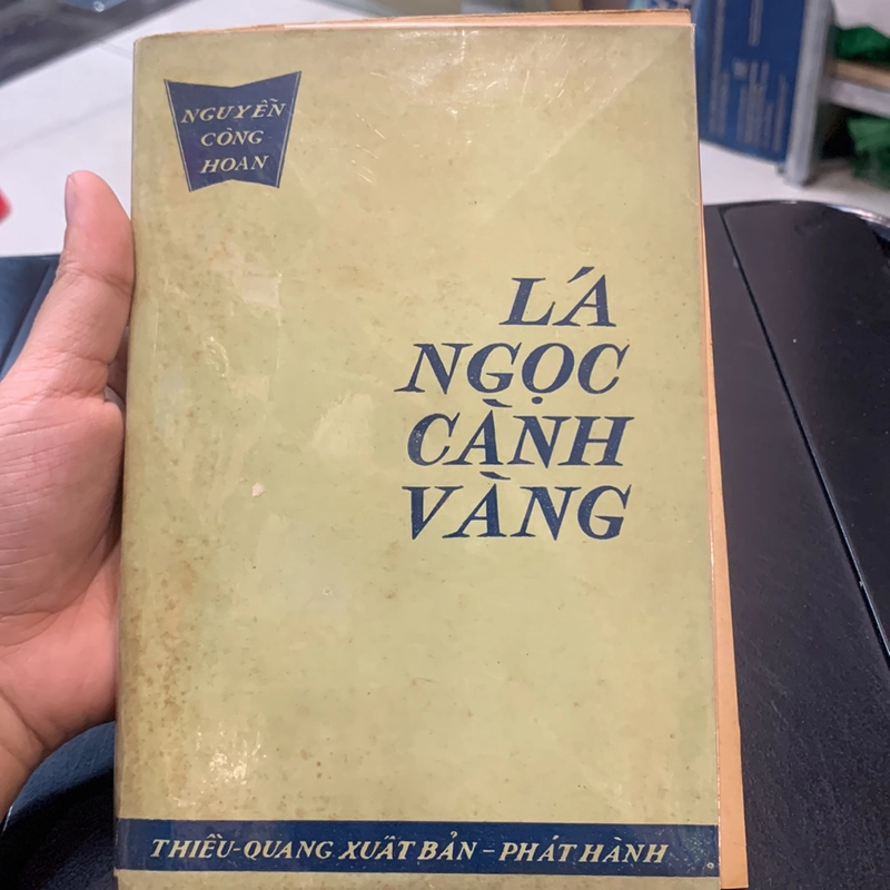 LÁ NGỌC CÀNH VÀNG - Nguyễn Công Hoan 278043