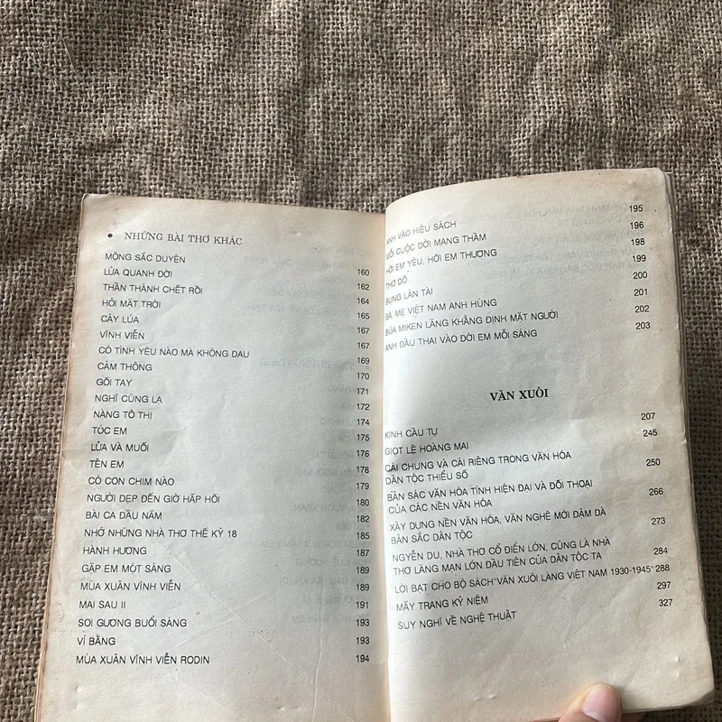 Tuyển tập Huy Cận, Thơ và văn  599057