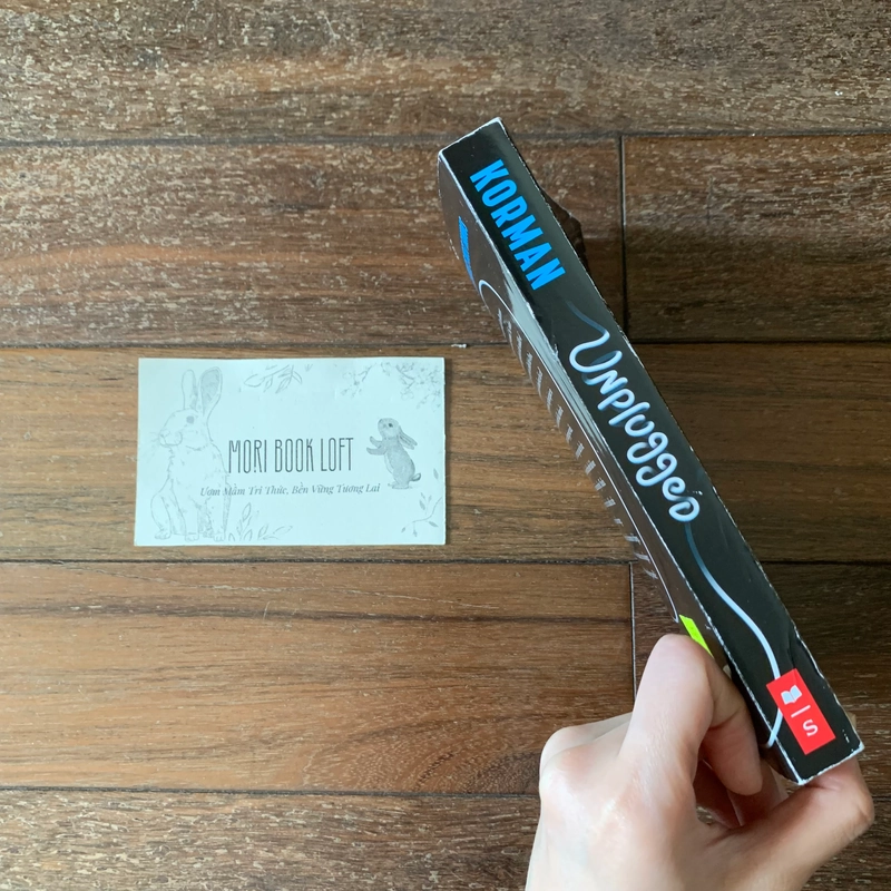 Sách ngoại văn Unplugged – Gordon Korman, Used, trình độ B1 498804