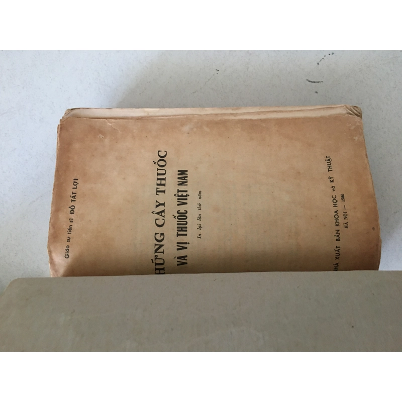 Những cây thuốc và vị thuốc Việt Nam - Đỗ Tất Lợi  (1986) 500075