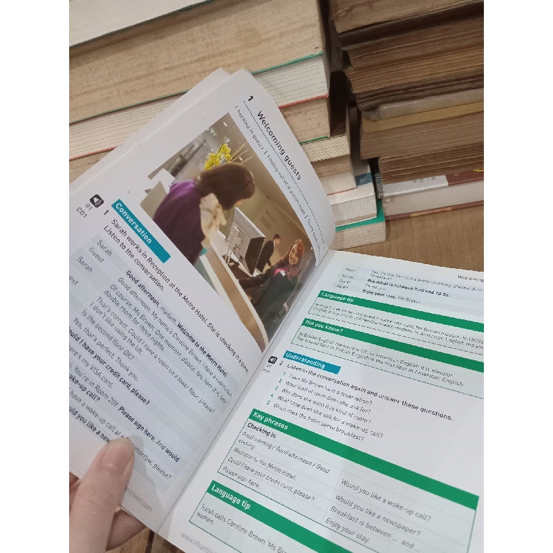 Hotel & Hospitality English - Mike Seymour 755764