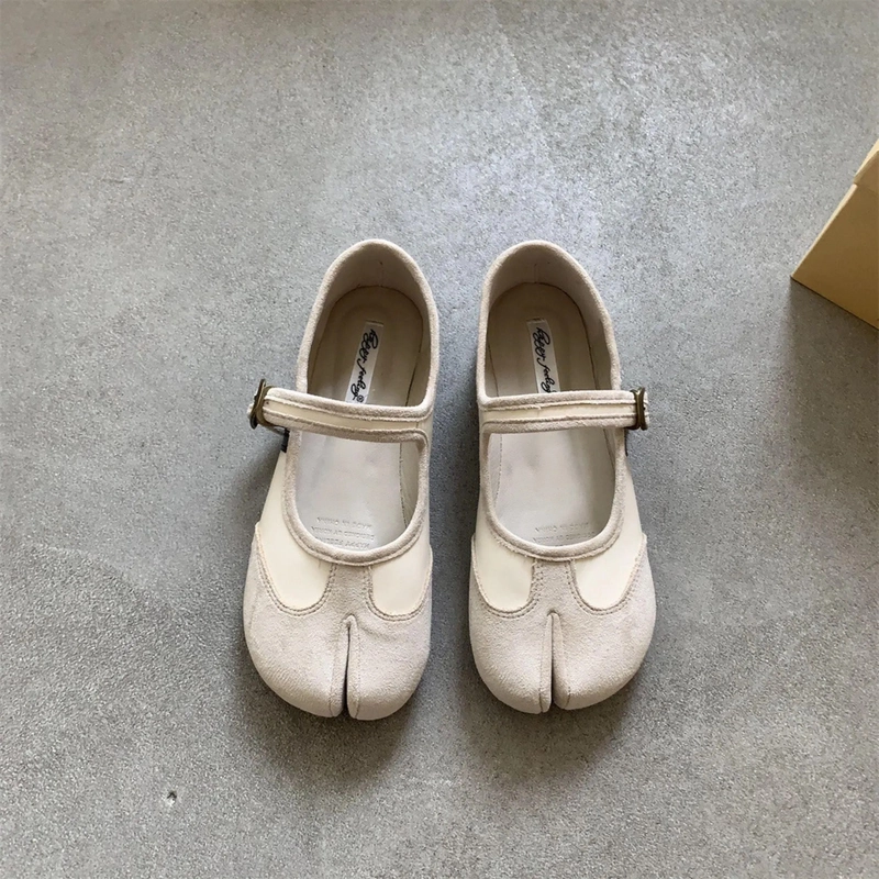[New] Giày kiểu tabi Happy Feeling - size 38 - trắng  500265