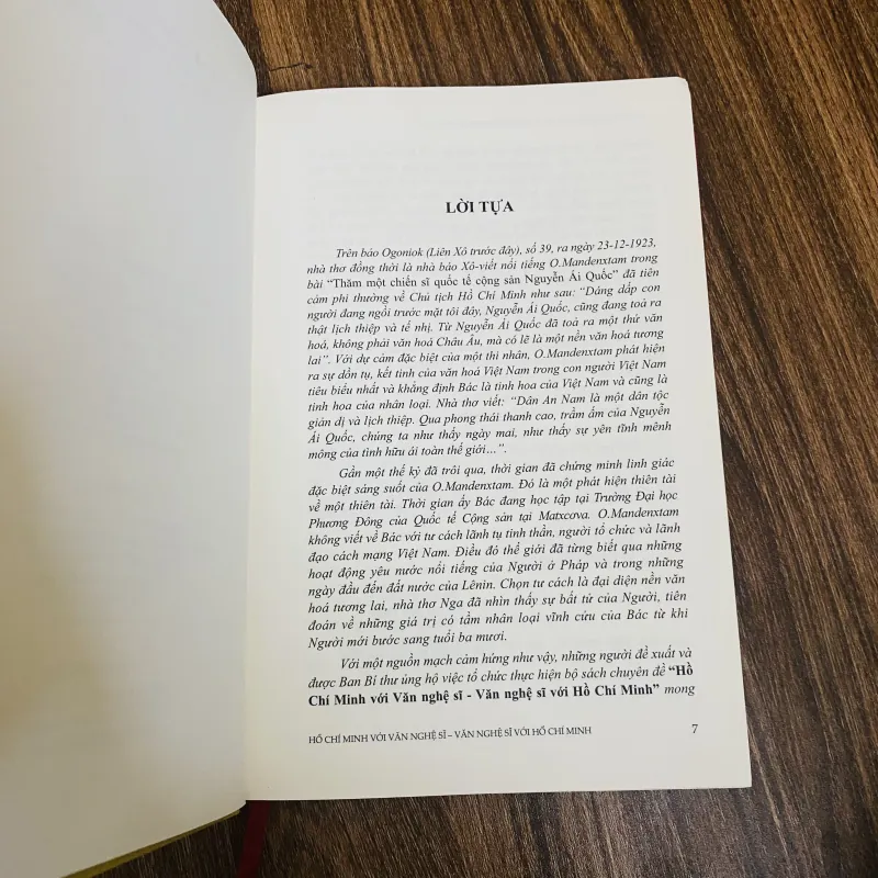 Hồ Chí Minh với văn nghệ sĩ …-tập 4 1023238