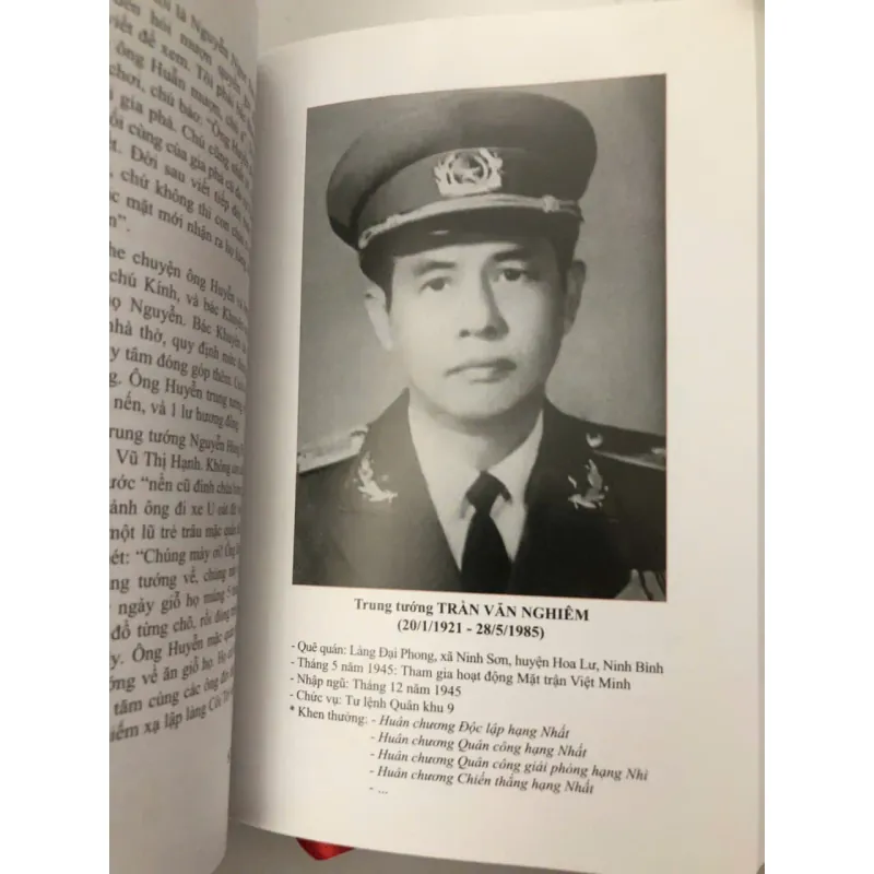 Tướng lĩnh Ninh Bình thời đại Hồ Chí Minh – Nhiều tác giả 998399