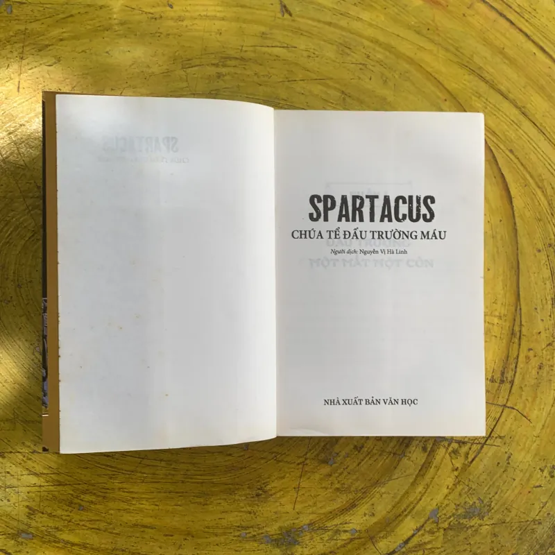SPARTACUS CHÚA TỂ ĐẤU TRƯỜNG MÁU 972730