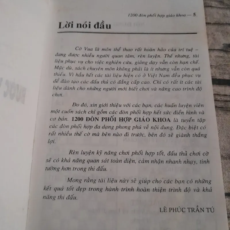 Cờ vua. 1200 đòn phối hợp. Lê Phúc Trần Tú và nhóm biên soạn 602634