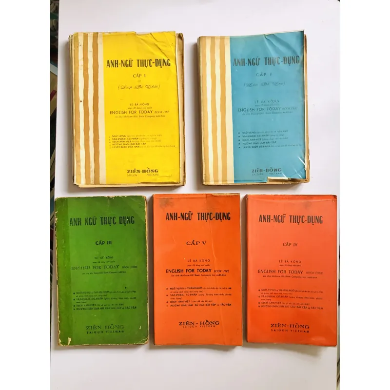 BỘ 5 TẬP ANH NGỮ THỰC DỤNG – GS. LÊ BÁ KÔNG 718097