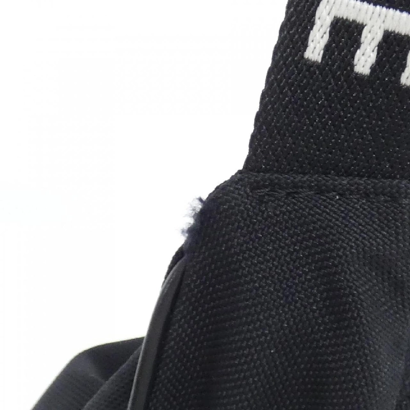 Túi đeo chéo Celine Large Zipped Belt Bag 198682DMT - Hàng hiệu Authentic 803016