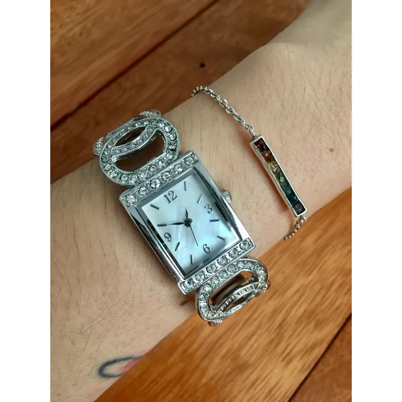 Tặng kèm đơn Váy áo 707010